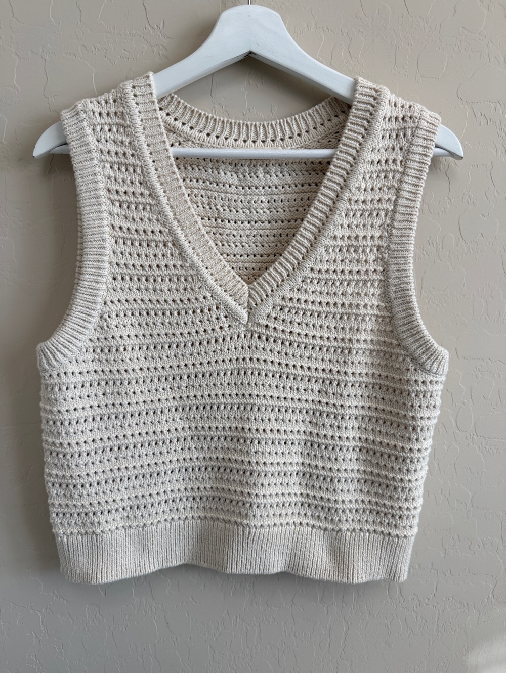 Marine Layer Montecito Cream Knit V-Neck Sweater Vest Small